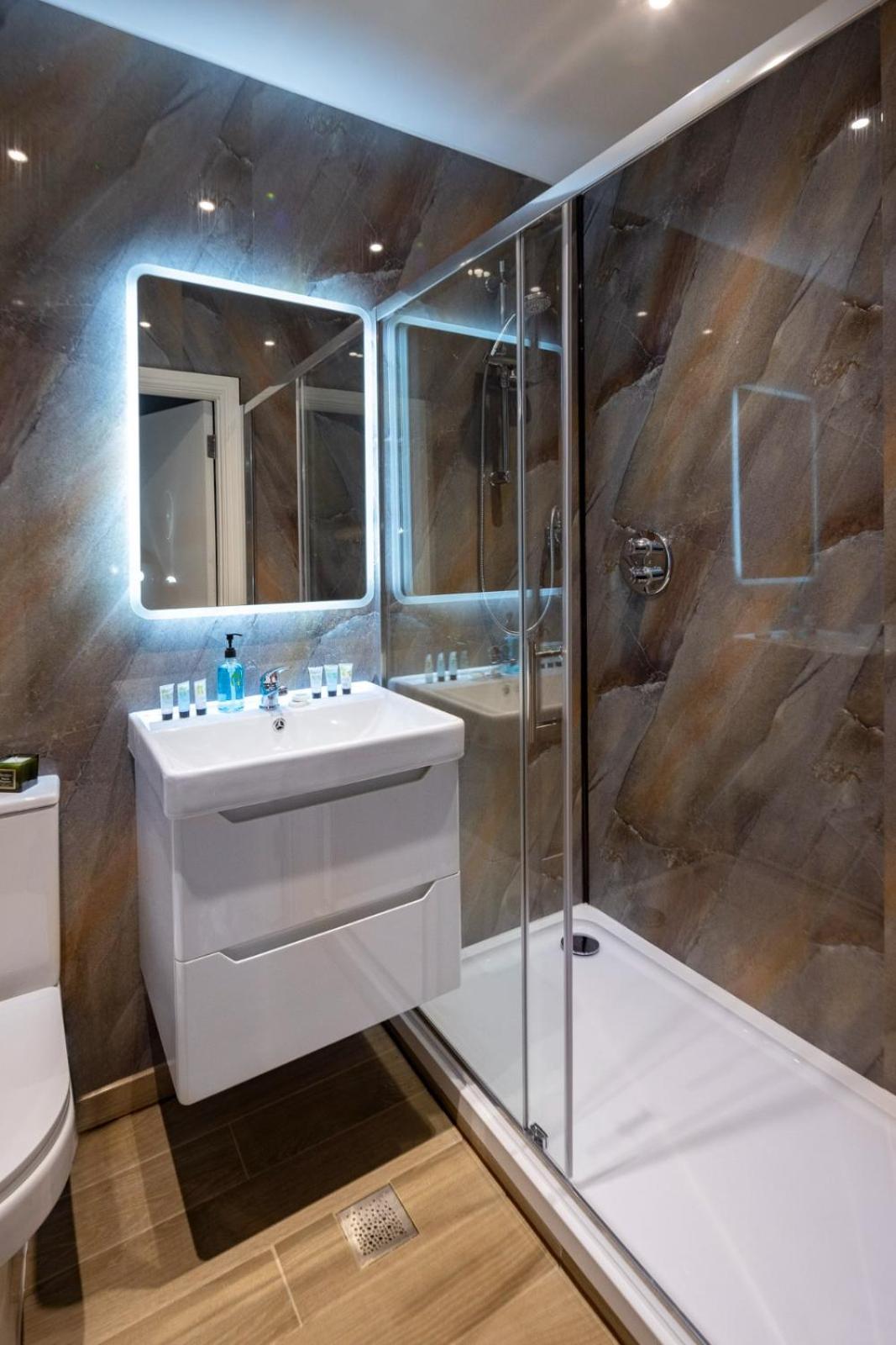 Whyte Harte Hotel Redhill  Quarto foto